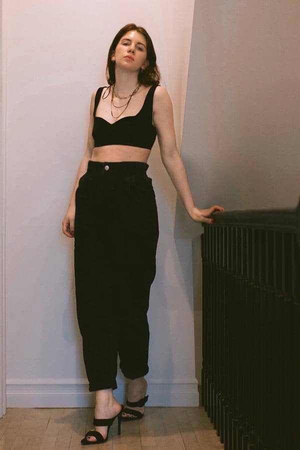 crop tops how to with monochrome black look and sweetheartneckline