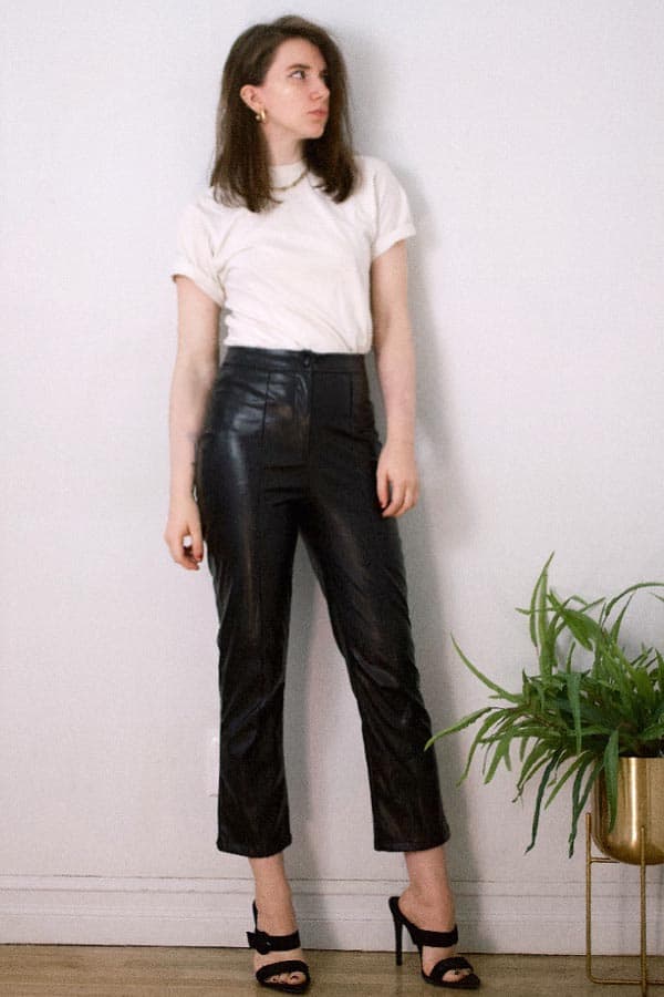how to wear a white t-shirt with leather pants