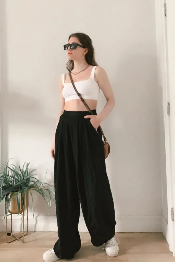 gabrielle arruda v crop top a kalhoty s vysokým pasem ukázat, jak nosit crop top může vypadat vyšší / štíhlejší 