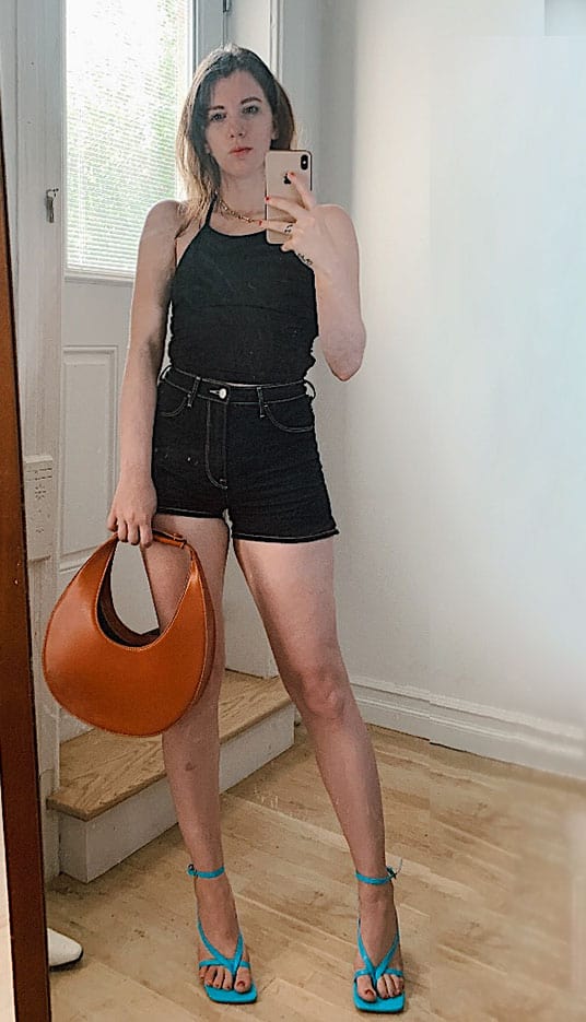 summer bbq outfit ideas, black shots and tank with bottega veneta heels and staud moon bag
