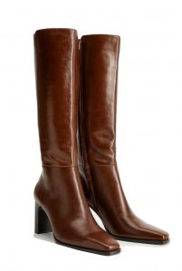 fall capsule wardrobe 2020 mango brown square toe boots