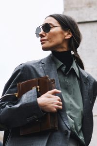 How to style a turtleneck and elevate your style with these easy outfit ...