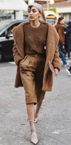 brown outfit idea on style influencer, different shades of brown clothing