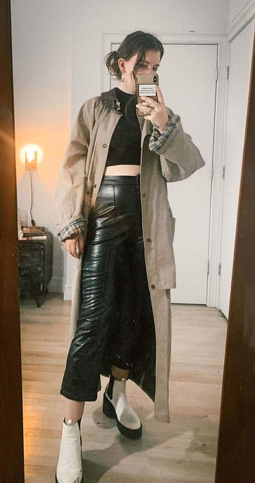 how to style a brown coat, how to style a tan coat with black leather pants and winter fashion trends like chunky boots