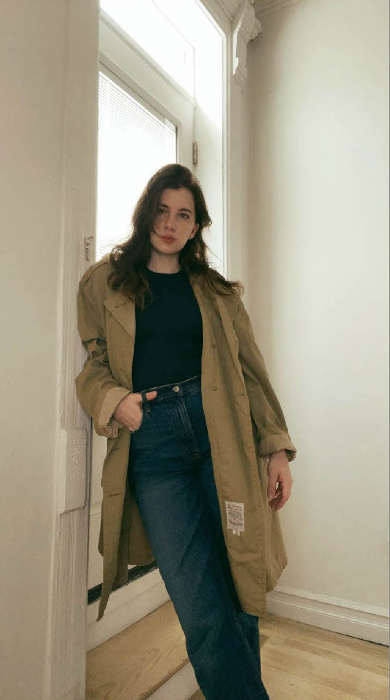 gabrielle arruda in spring capsule wardrobe staples- trench, jeans, and bodysuit